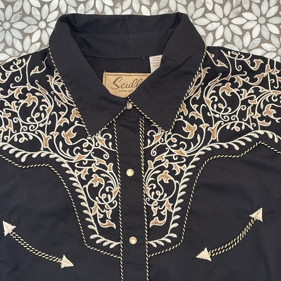Women's Scully Scroll Embroidered Long Sleeve Pearl Snap Western Shirt, Size L - Picture 3 of 12